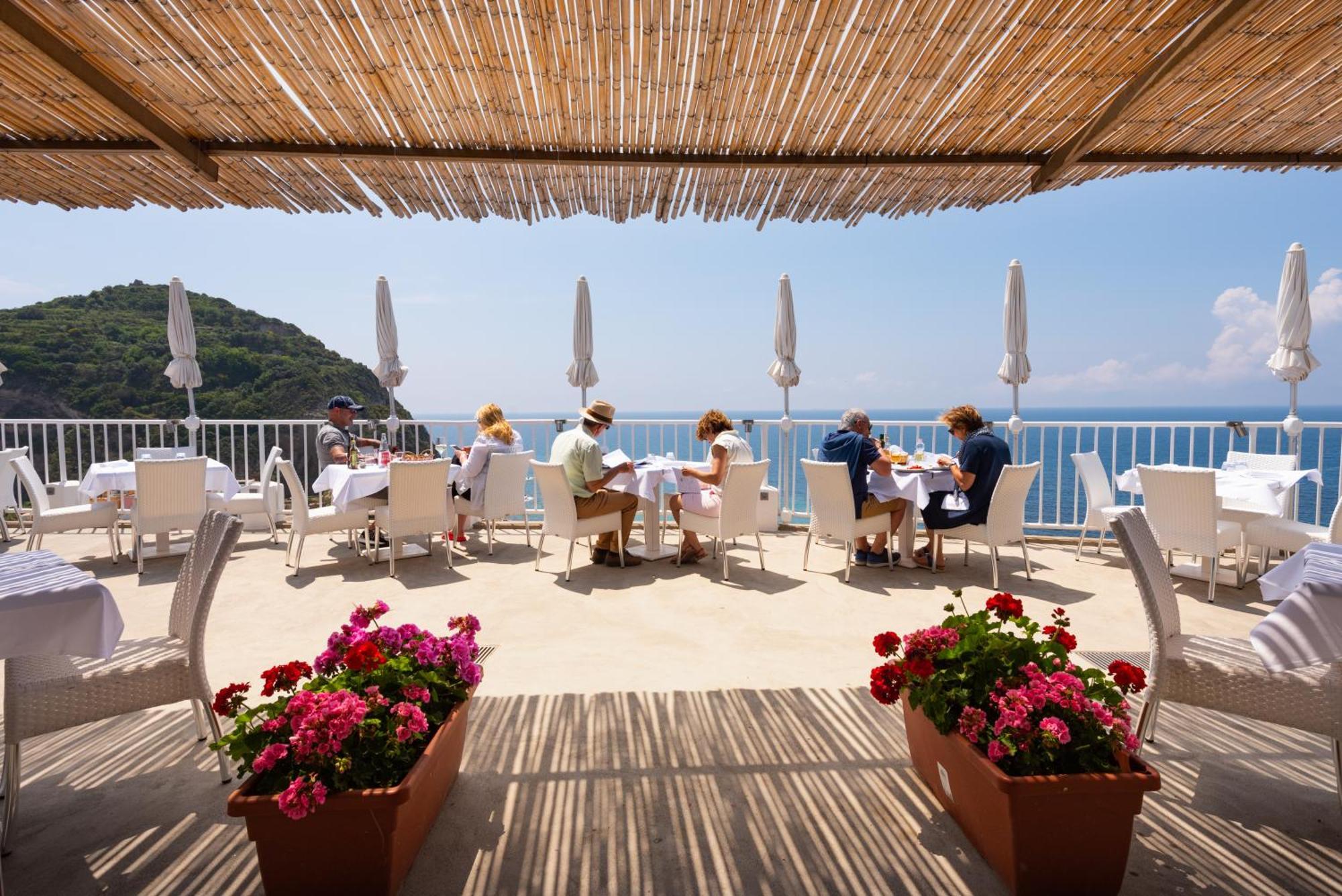 Hotel Villa Sirena Sant'Angelo  Exterior foto